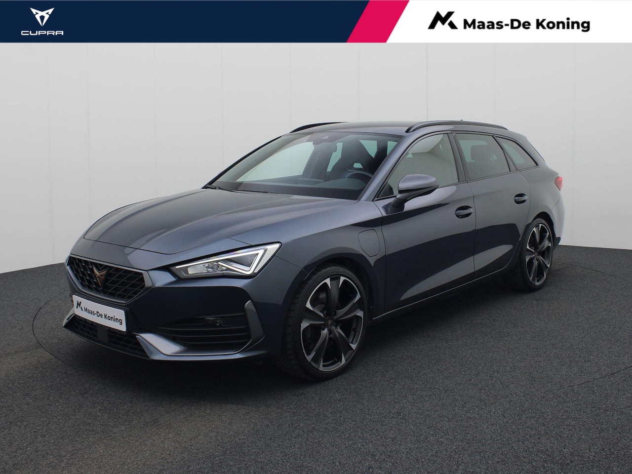 CUPRA Leon Sportstourer - 1.4e-Hybrid 180kW/245PK VZ DSG · Navigatie · Leder/stof · Stoel- & stuurverwarming - AutoWereld.nl