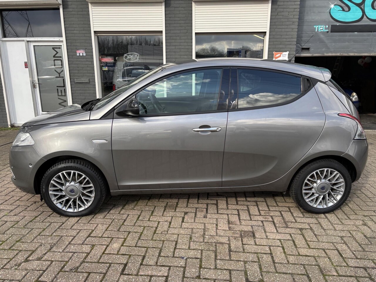 Lancia Y(psilon) - Ypsilon 0.9 TwinAir Platinum Automaat APK - AutoWereld.nl