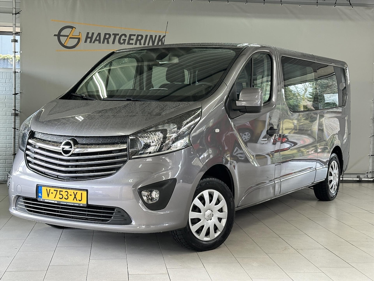 Opel Vivaro - GBDC 1.6 CDTi 120pk L2H1 350/2900 Edition* Navi / BT / Cruise / Trekhaak / PDC - AutoWereld.nl