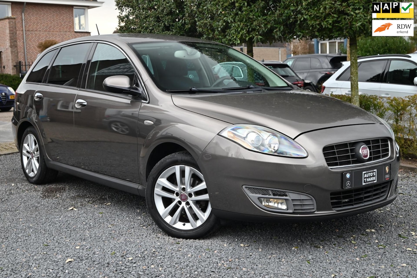 Fiat Croma - 2.2-16V Corporate 147 PK Aut. Trekhaak Clima Cruise PDC 17'' - AutoWereld.nl