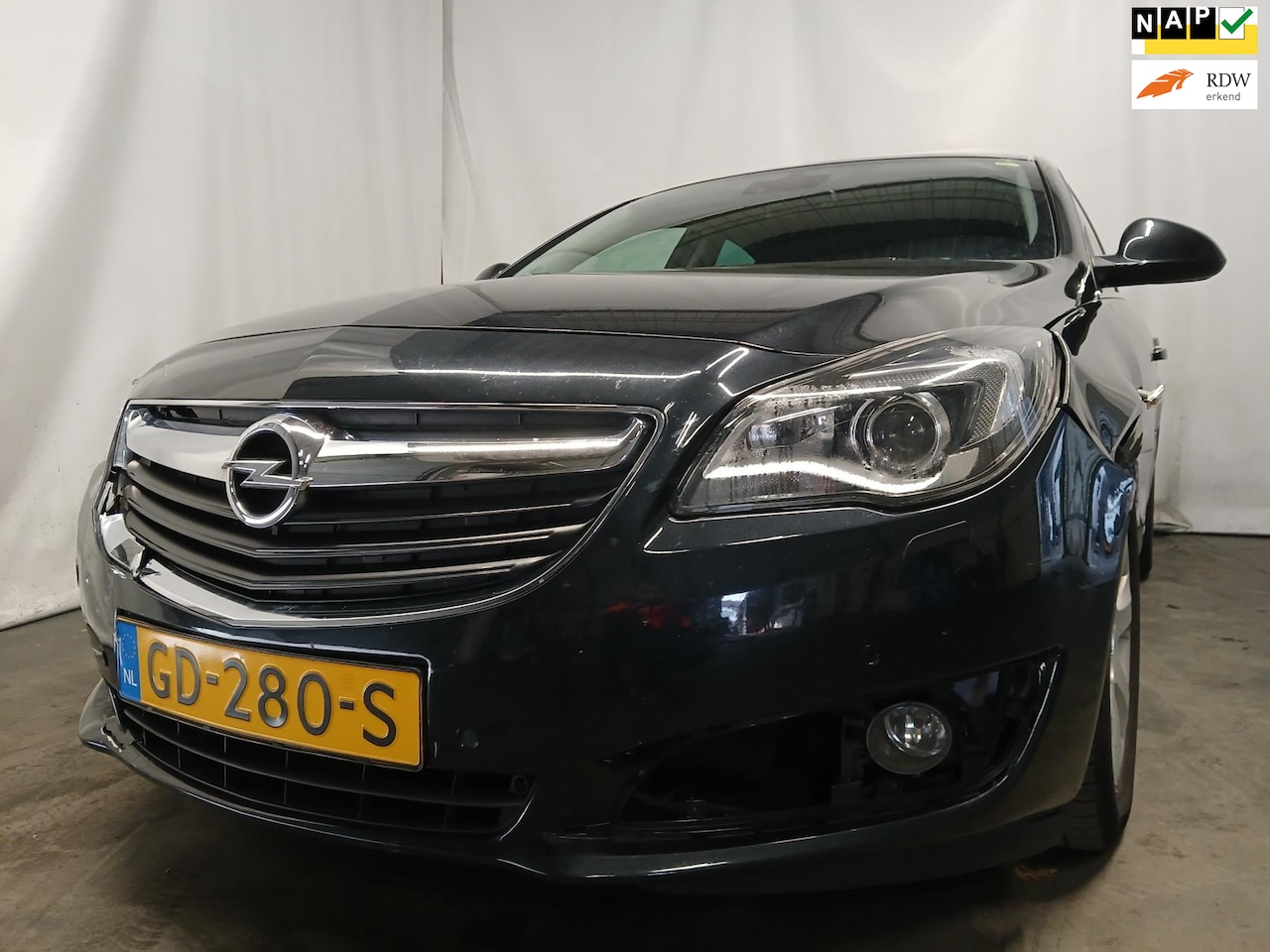 Opel Insignia - 1.4 T EcoFLEX Business+ SCHADEAUTO - AutoWereld.nl