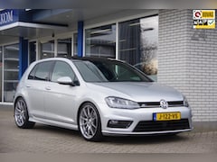 Volkswagen Golf - 1.4 TSI Highline 3x R-line Camera Panoramadak Trekhaak