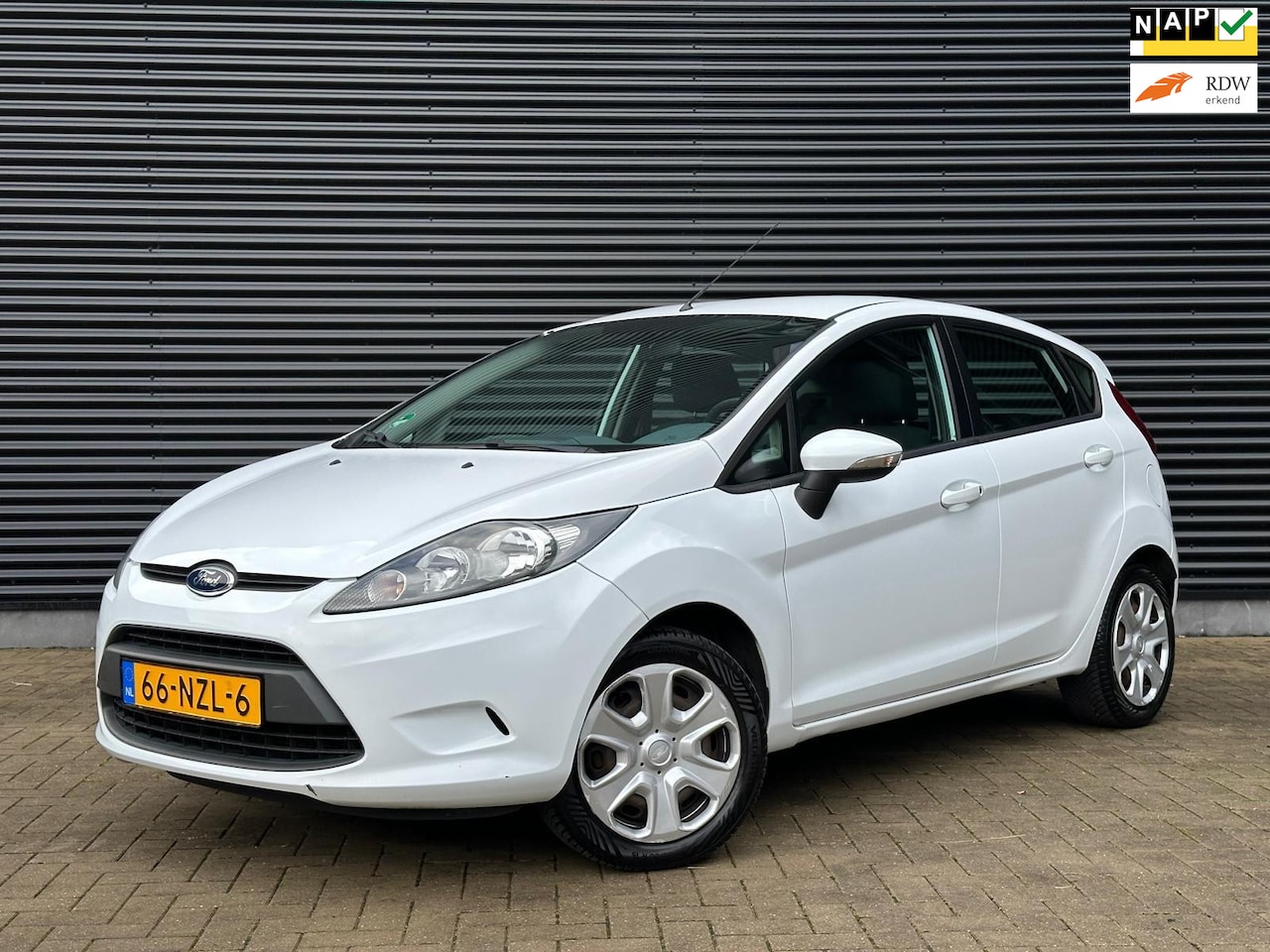 Ford Fiesta - 1.25 Limited RIJKLAAR|NWE APK|AIRCO|GARANTY - AutoWereld.nl