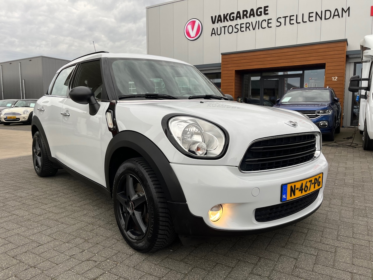 MINI Countryman - Mini 1.6 One Chili|Navigatie|Cruise Control|Parkeersensor achter - AutoWereld.nl