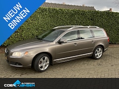 Volvo V70 - 2.5FT Momentum Nette staat. Leer, Trekhaak, Clima , Cruise controle