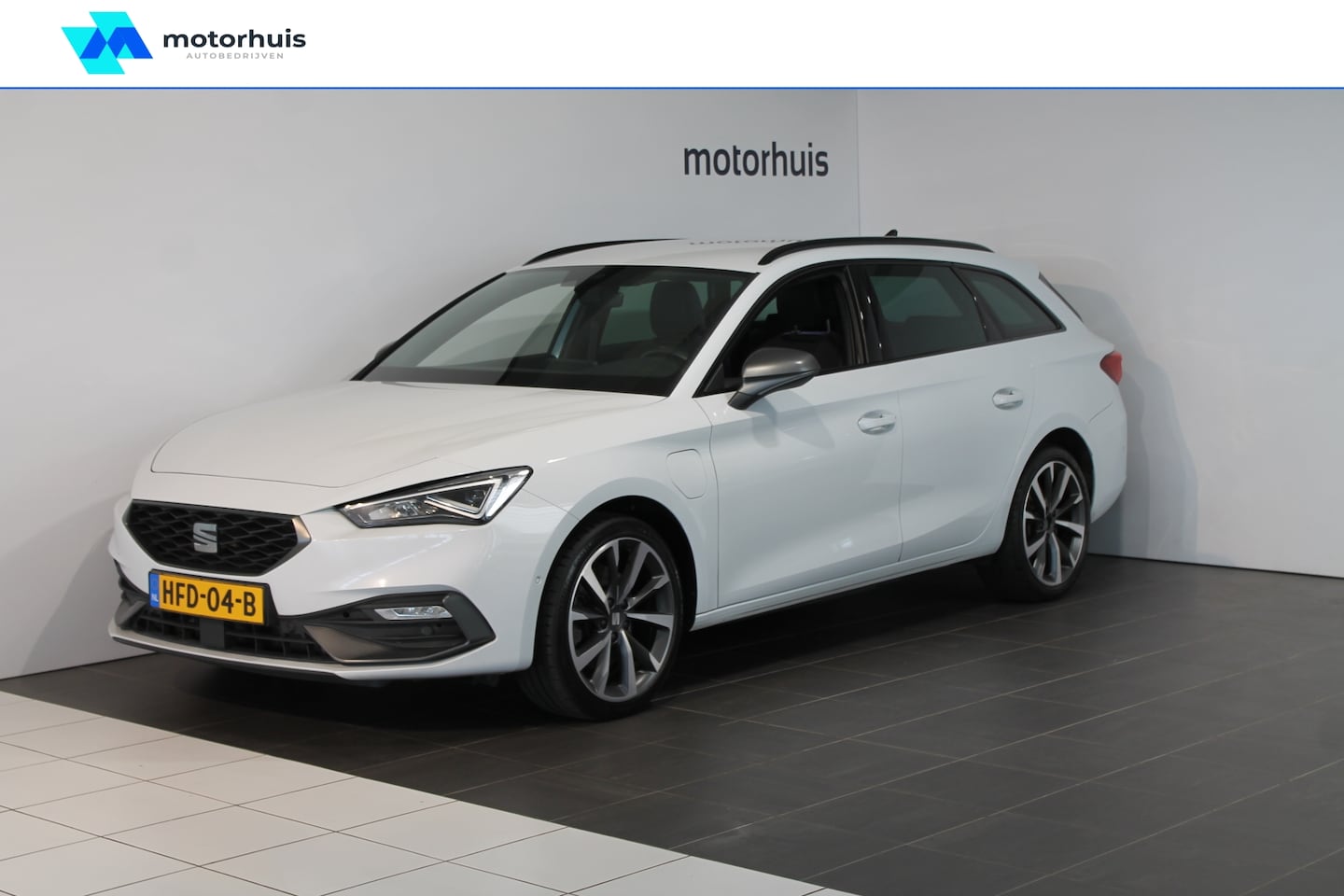 Seat Leon Sportstourer - 1.4 TSI e-Hybrid PHEV 204pk DSG-6 FR - AutoWereld.nl