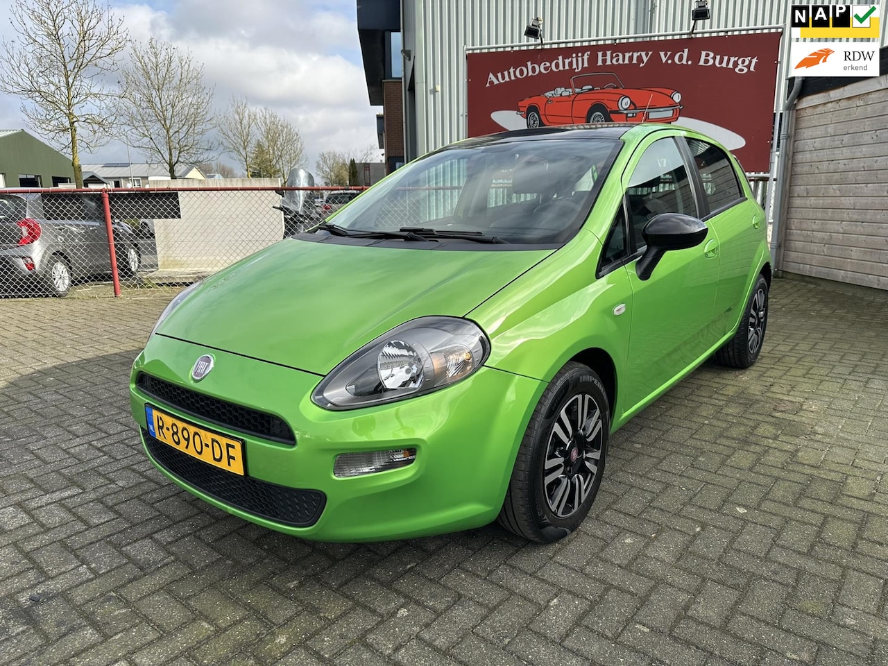 Fiat Punto - 0.9 TwinAir Lounge Panorama | Airco - AutoWereld.nl