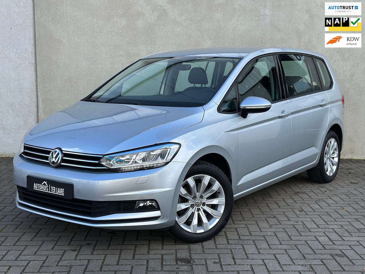 Volkswagen Touran - 1.2 TSI 17'' LED Navi Carplay Stoelverw. - AutoWereld.nl