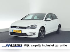 Volkswagen Golf - 1.4 TSI 204pk GTE Connected Series Trekhaak Camera Navigatie