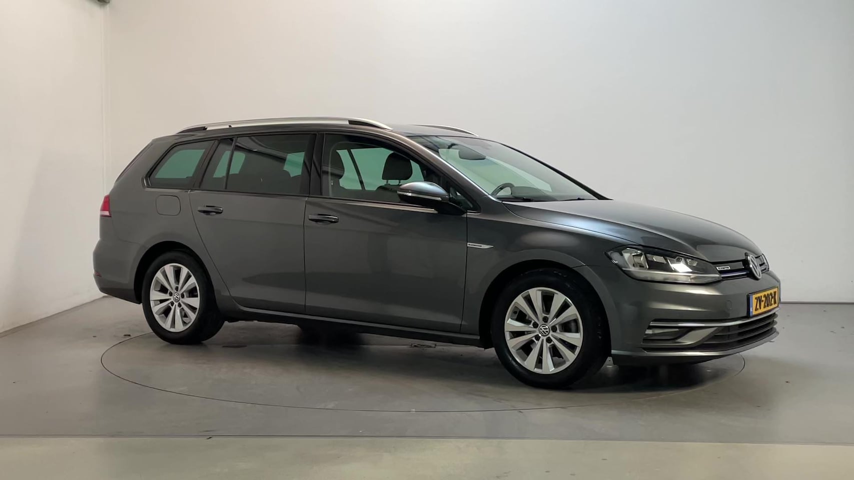 Volkswagen Golf Variant - 1.5 TSI Comfortline Business Alcantara Parkeersensoren DAB+ App-Connect - AutoWereld.nl