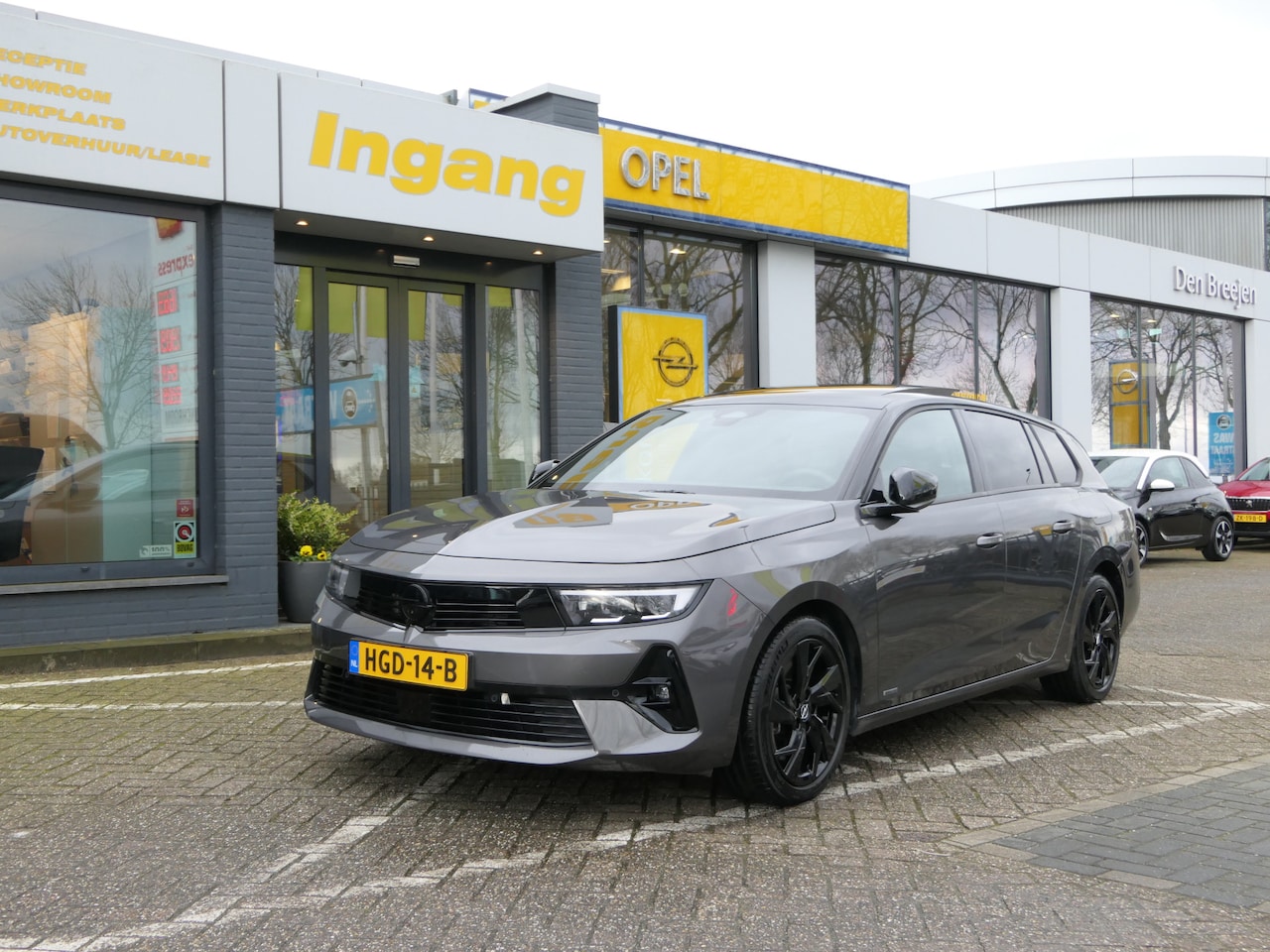 Opel Astra Sports Tourer - ST 1.6 Plug in Hybrid 180pk Ultimate | Panoramadak | LED Matrix | Black Pack | Premium Hi- - AutoWereld.nl