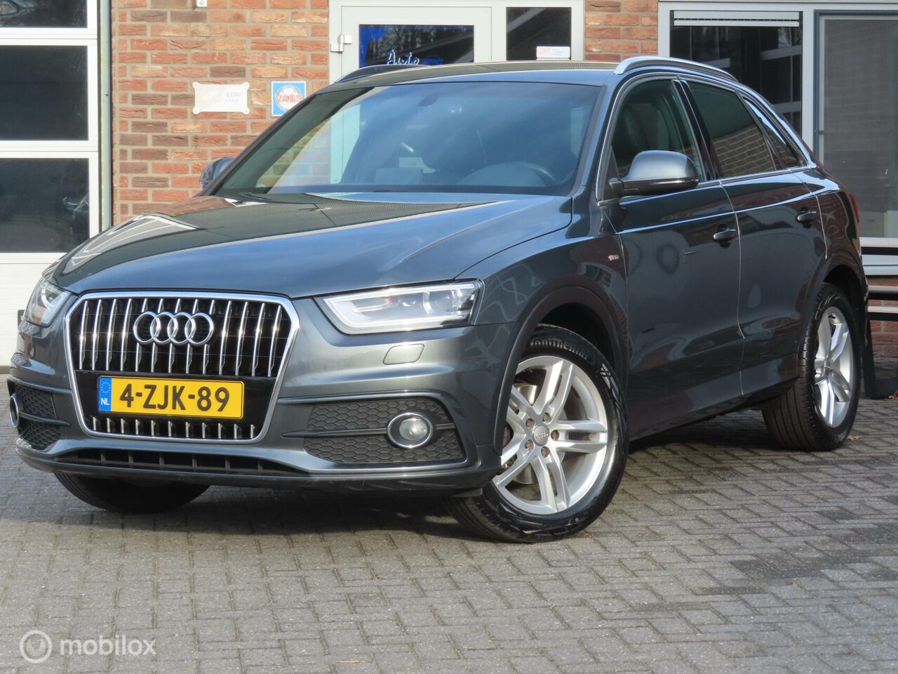 Audi Q3 - 1.4 TFSI Sport Edition/S-Line/ S-Tronic/ 18 Inch/ Sportstoelen - AutoWereld.nl