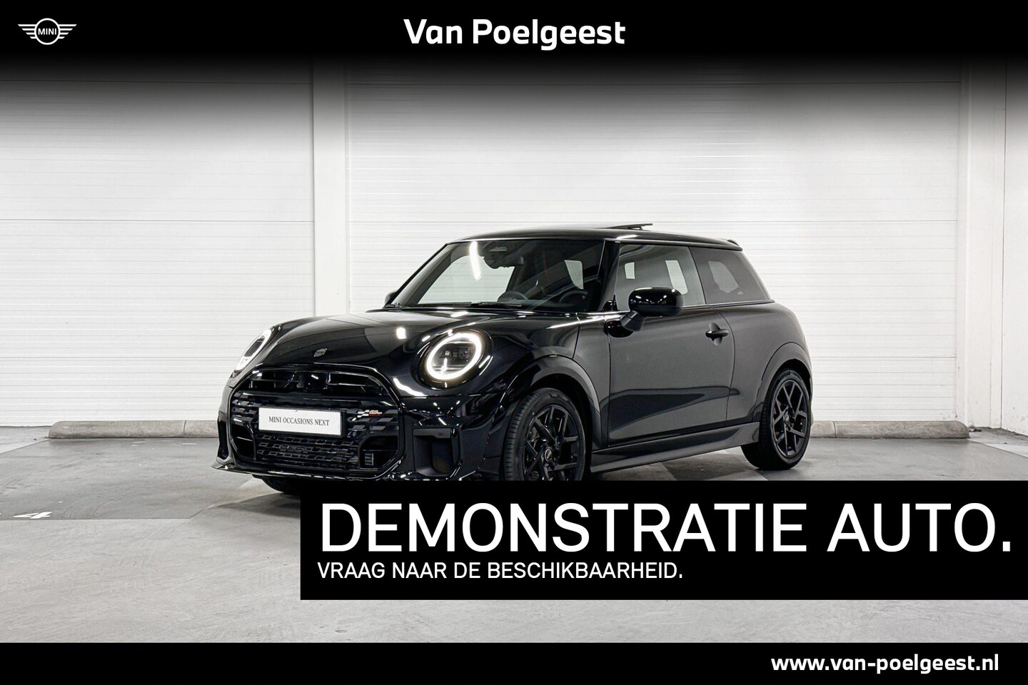 MINI Cooper - C | John Cooper Works Uitvoering | Pakket M | 17" John Cooper Works Sprint Spoke Black - AutoWereld.nl