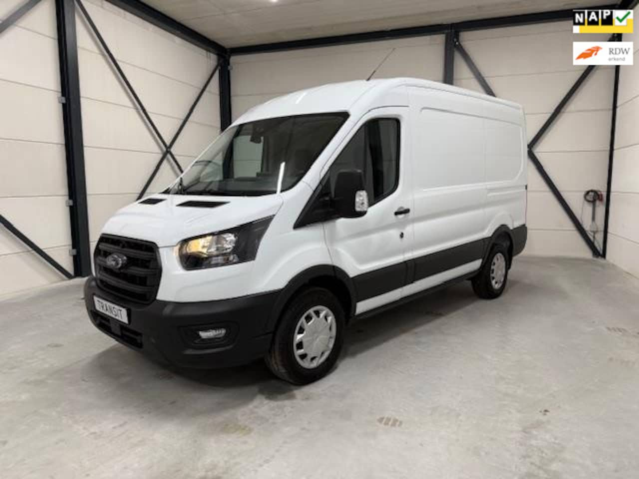 Ford Transit - 350 2.0 TDCI L2H2 Trend 105 Pk BPM-Vrij, fabrieksgarantie tot 28-06-2026 - AutoWereld.nl