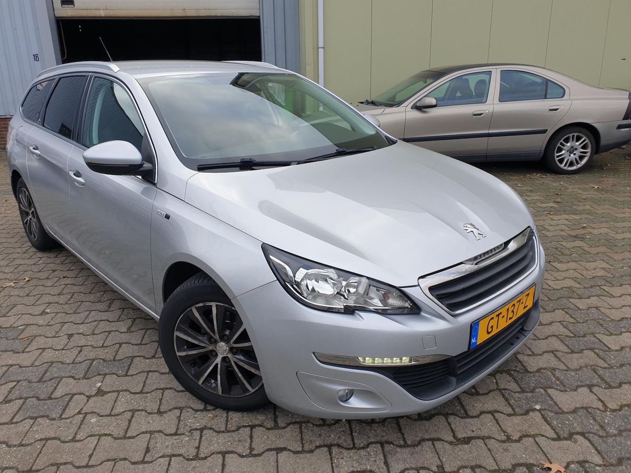 Peugeot 308 SW - 1.2 PureTech Style 1.2 PureTech Style - AutoWereld.nl