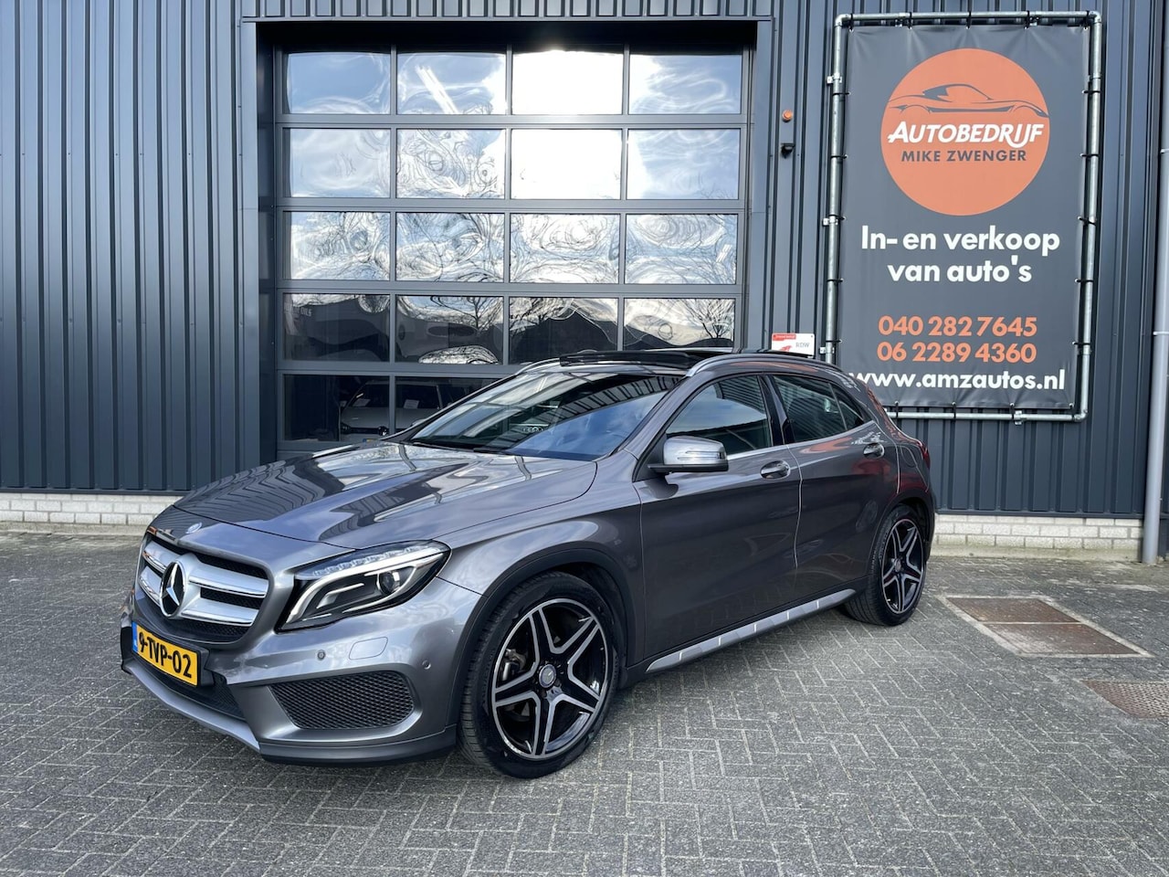 Mercedes-Benz GLA-Klasse - 200 AMG AUTOMAAT|PANORAMADAK|TREKHAAK|XENON|LEER-ALCANTARA|ORIGINEEL NL|DEALER ONDERHOUDEN - AutoWereld.nl