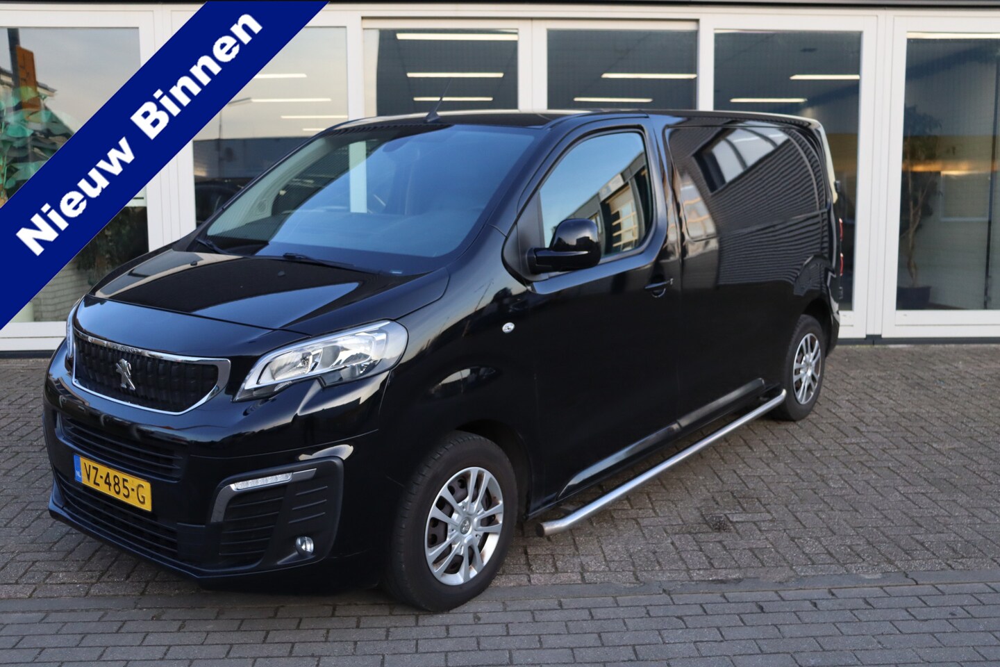 Peugeot Expert - 231S 2.0 BlueHDI 120 Premium Pack 231S 2.0 BlueHDI 120 Premium Pack, PDC A, Trekhaak, Navigatie, Apple Carplay, Prijs Is Rij - AutoWereld.nl