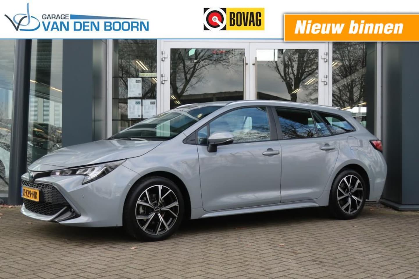 Toyota Corolla - 1.8 HYBRID Apple Carplay/ Android Auto, LED Verlichting. etc. - AutoWereld.nl