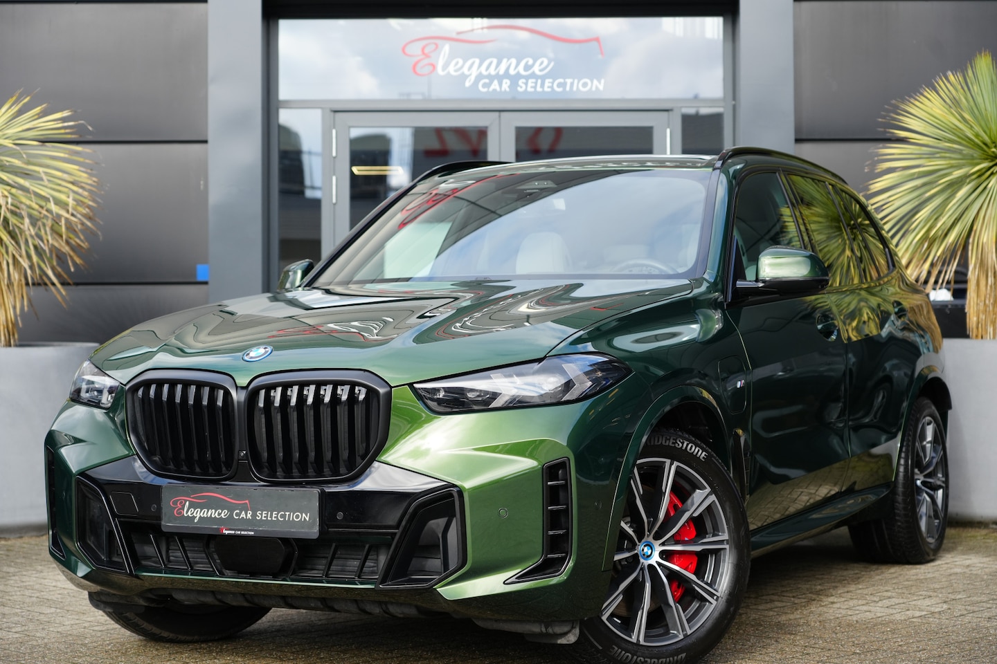 BMW X5 - xDrive50e M Sport 490pk Panoramadak/360Camera/Trekhaak - AutoWereld.nl