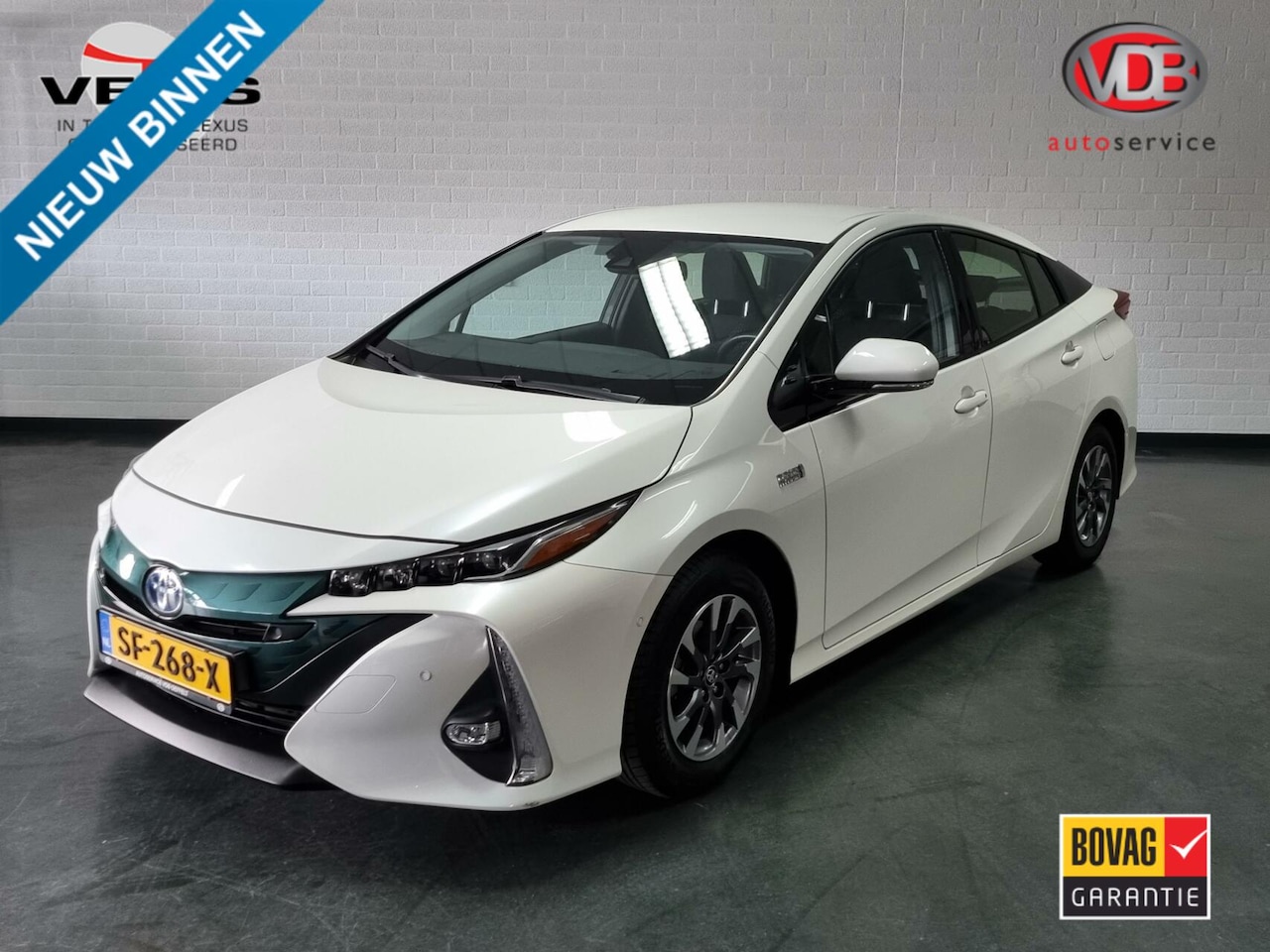 Toyota Prius - 1.8 Plug-in Hybrid Business Plus / Luxury Pack - AutoWereld.nl