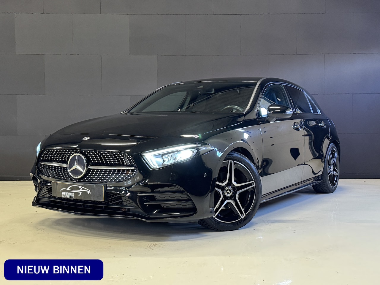 Mercedes-Benz A-klasse - 180 Business Solution AMG Automaat | Carplay | Navi | Stoelverwarming | Full LED | Widescr - AutoWereld.nl