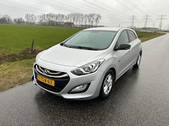 Hyundai i30 - 1.6 GDI Go CAMERA | NAVI | DEALER ONDERHOUDEN