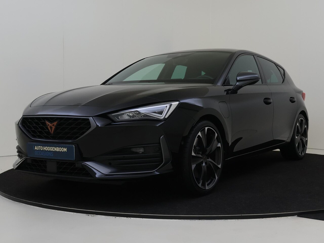 CUPRA Leon - 1.4 e-Hybrid VZ Performance | Achteruitrijcamera | Keyless | Stoel en -stuurverwarming | 3 - AutoWereld.nl