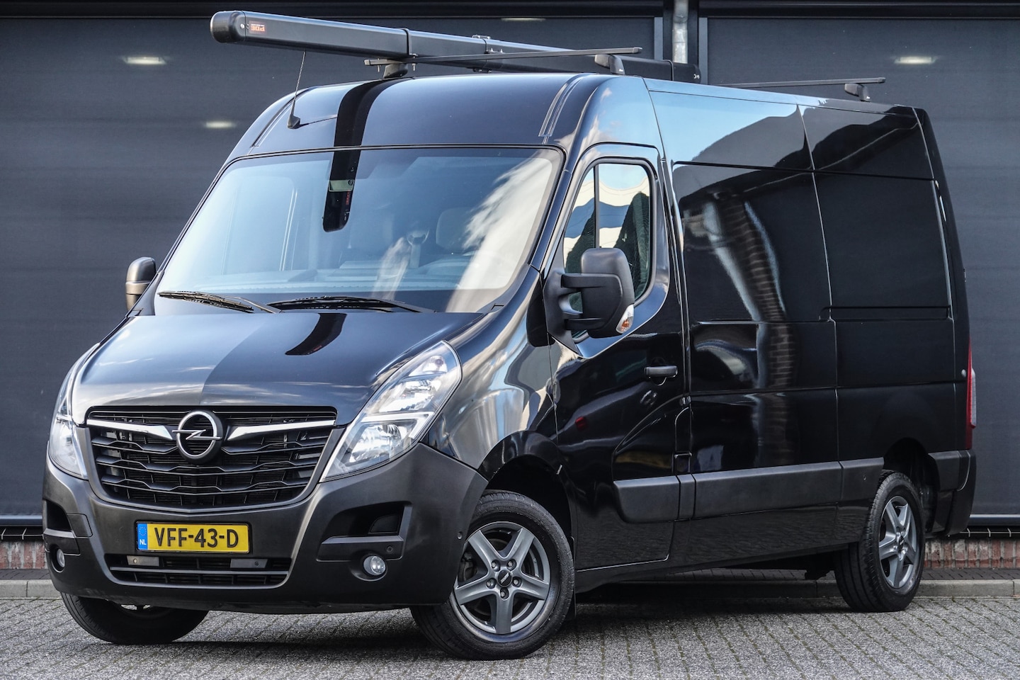 Opel Movano - L2H2 | 2.3 CDTI 150Pk BiTurbo | Stoel-Bank | Aluminium buisdrager | 16'' | Pearl Black - AutoWereld.nl