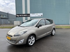 Renault Grand Scénic - 1.4 TCe Privilege 7-Persoons 6-Bak 131 PK. Mooie en als nieuw rijdende auto