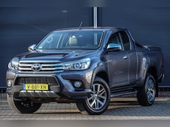 Toyota HiLux - 2.4D-4D-F 150Pk | Xtra Cab | Challenger | 2-Persoons | Laadbak deksel | Trekhaak | 3.500Kg