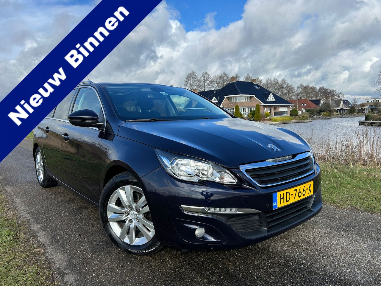 Peugeot 308 SW - 1.6 BlueHDI Blue Lease Executive Pack Panoramadak / Clima / Trekhaak - AutoWereld.nl