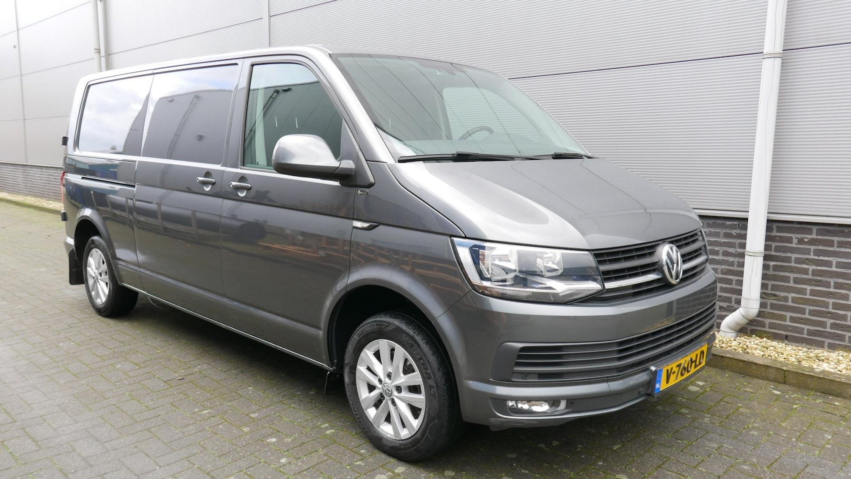 Volkswagen Transporter - 2.0 TDI 150 PK LANG Comfortline AUT,NAVI,DUBBELE SCHUIFDEUREN. - AutoWereld.nl