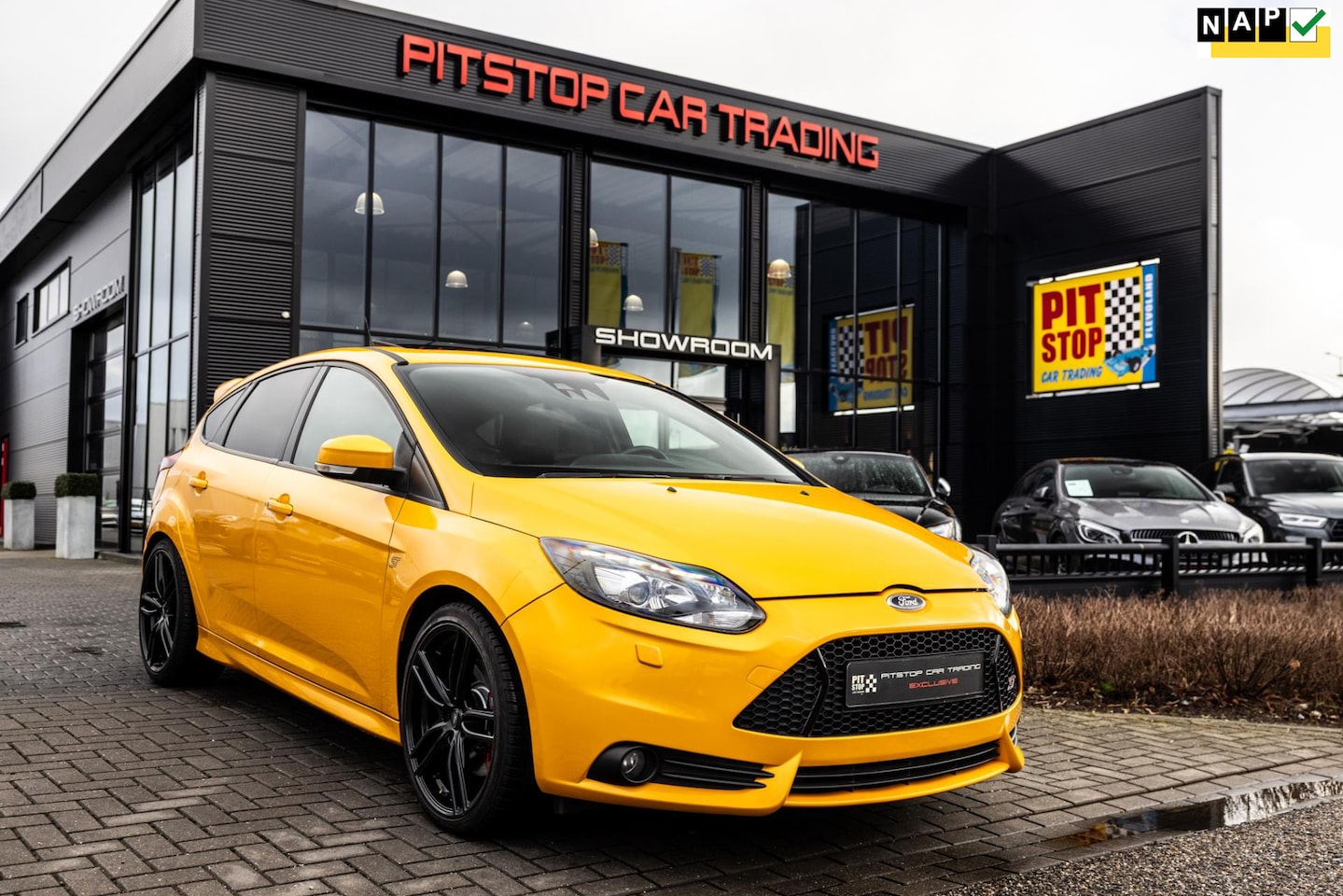 Ford Focus - 2.0 EcoBoost ST-3 2.0 EcoBoost ST-3, 250 PK, Schuifdak. Full Leder, Camera, Cruise! - AutoWereld.nl