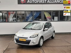 Renault Clio - 1.2 Authentique trekhaak nieuwe distributieriem 4s banden