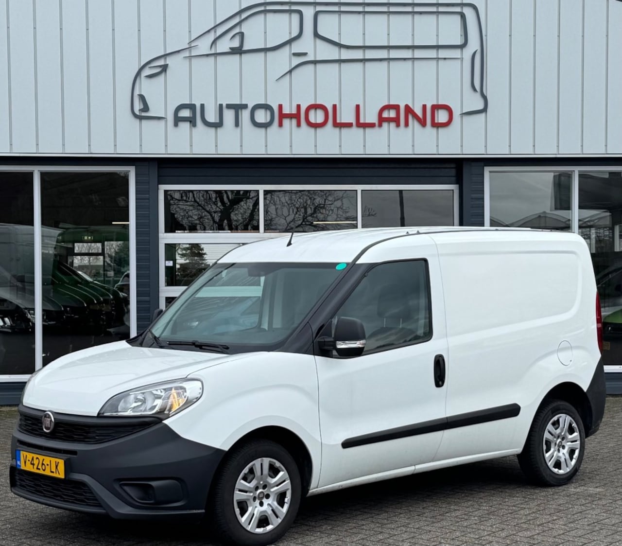 Fiat Doblò - 1.6 MJ 77KW 105PK EURO 6 NAVIGATIE/ AIRCO/ CRUISE CONTROL/ 100% - AutoWereld.nl