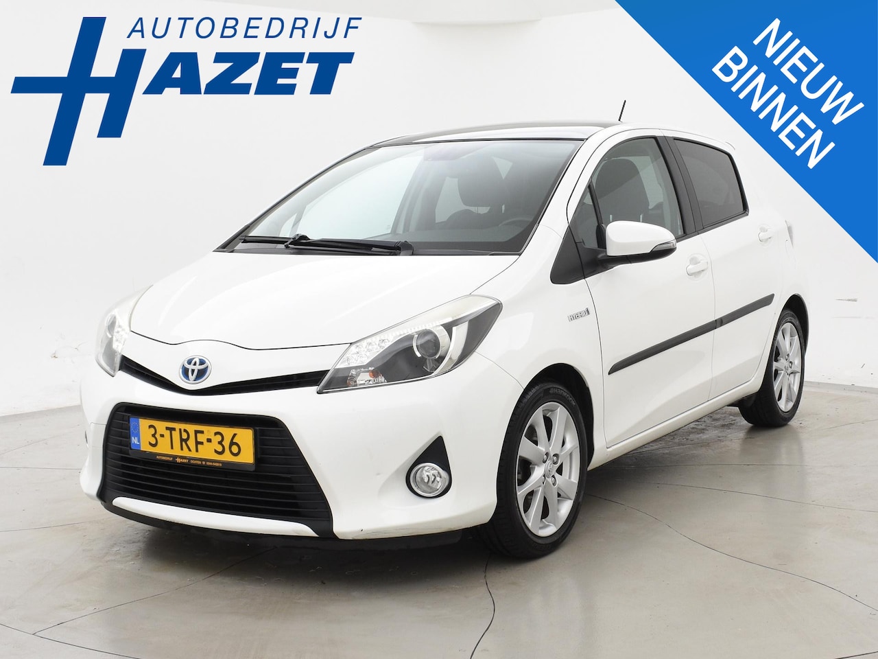 Toyota Yaris - 1.5 HYBRID AUT. DYNAMIC + PANORAMADAK | CAMERA | NAVIGATIE - AutoWereld.nl