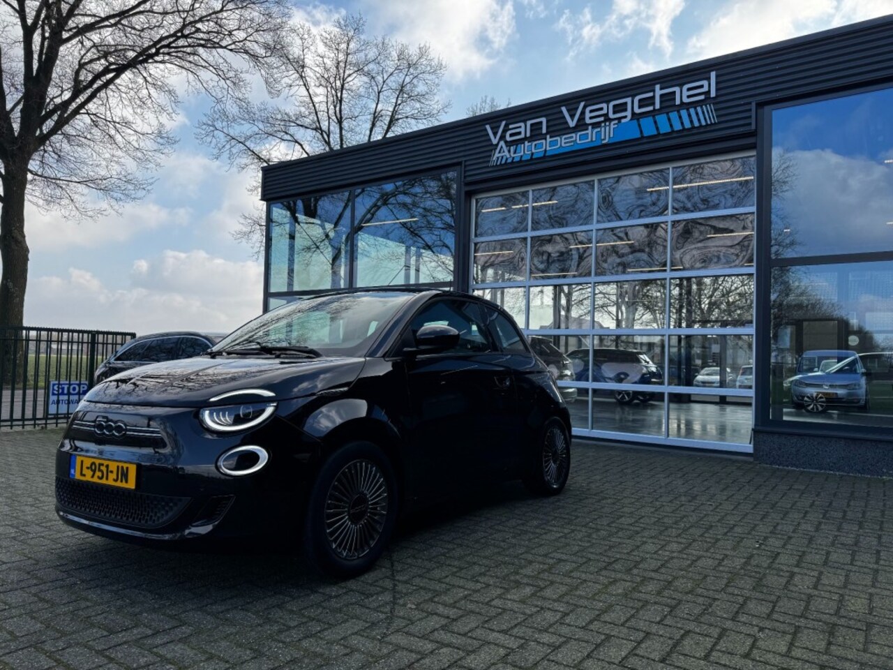 Fiat 500 - Icon 42 kWh / Panorama / Adaptive Cruise / DAB / Camera - AutoWereld.nl