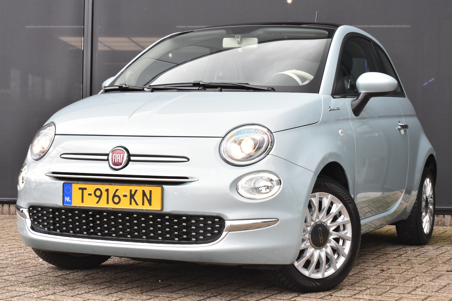 Fiat 500 - 1.0 Hybrid Dolcevita | Panoramadak | Airco | 15"LMV | Cruise Control | Apple Carplay | And - AutoWereld.nl