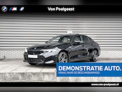 BMW 3-serie - Sedan 330e M Sport / Travel Pack / Innovation Pack