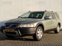 Volvo XC70 - 2.5 T Kinetic NL AUTO | EXTRA SET VELGEN | TREKHAAK | LEDER | STOELVERW |