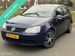 Volkswagen Golf - 1.6 FSI Trendline