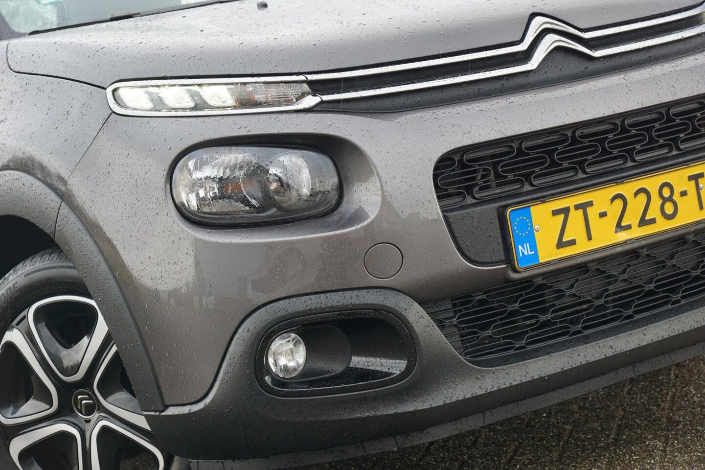 Citroën C3 - 1.2 PureTech S&S Feel Edition - Platinium Grey - 4xC3 Aktie! - AutoWereld.nl