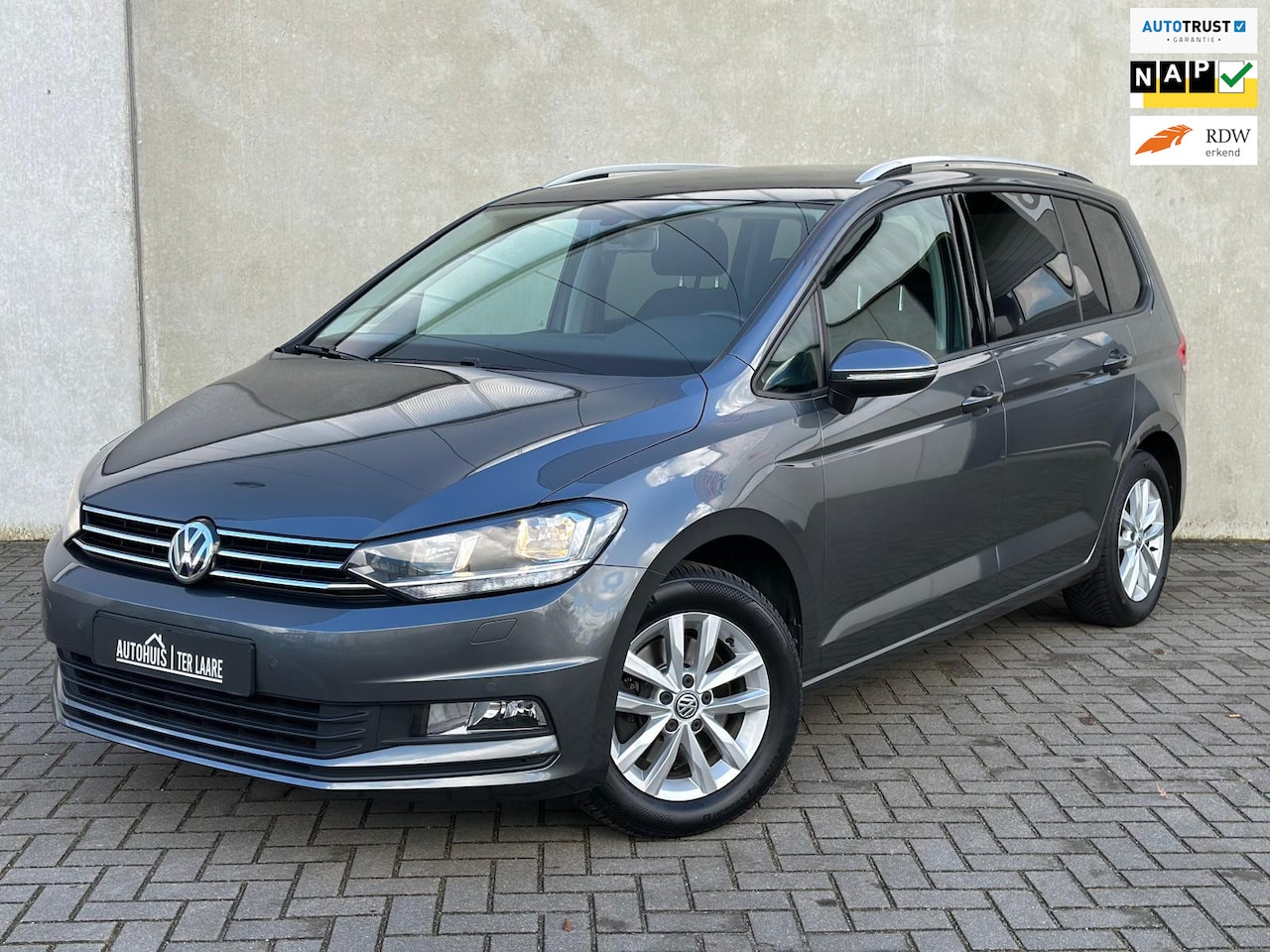 Volkswagen Touran - 1.2 TSI 7P Navi Carplay Stoelverw ACC PDC - AutoWereld.nl