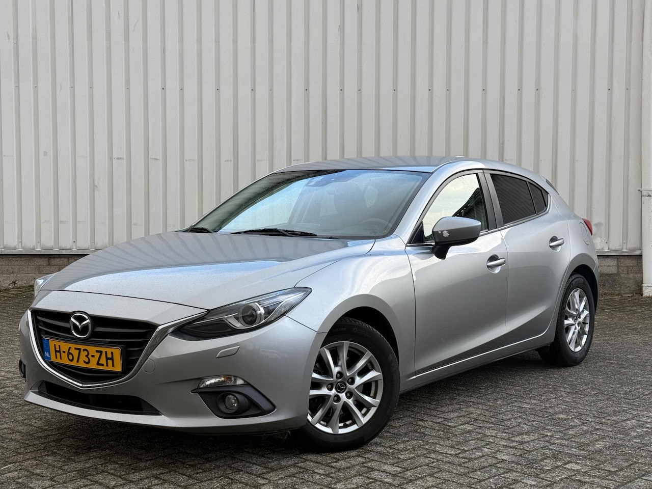 Mazda 3 - 2.0 TS+ ClimateControl,PDC,Navi,Stoelverwarming,CruiseControl,DealerOnderhouden,Apk tot 02 - AutoWereld.nl