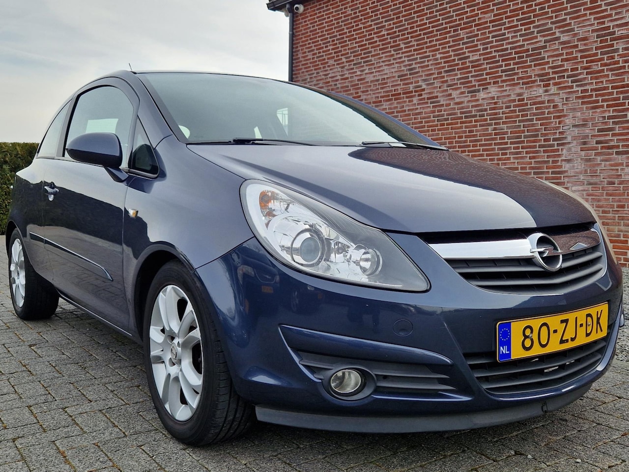 Opel Corsa - 1.2-16V Sport 1.2-16V Sport - AutoWereld.nl