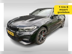 BMW 3-serie Touring - 330e eDrive Edition / Trekhaak / Panoramadak / Camera / Head-up / 19'' / Leder / Navigatie