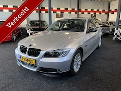 BMW 3-serie - 320i met klep uitlaat. Rijdt en schakelt goed