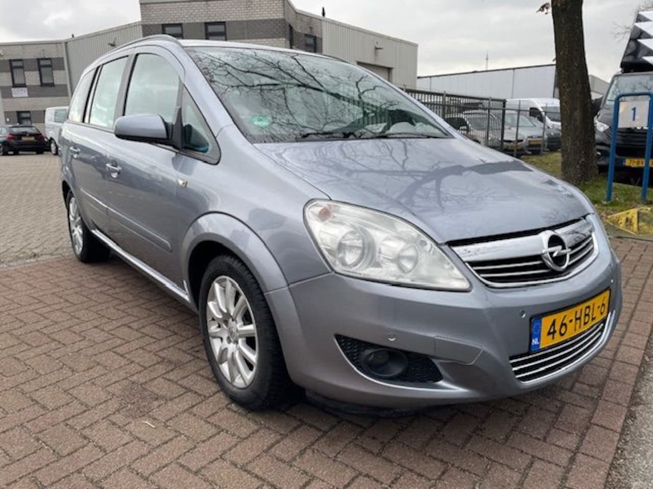 Opel Zafira - Temptation 7Persoons 172.000km Airco,Cruisecontrol,Navigatie - AutoWereld.nl