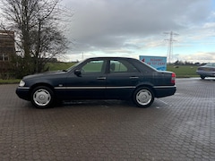 Mercedes-Benz C-klasse - 180 Elegance AUTOMAAT AIRCO