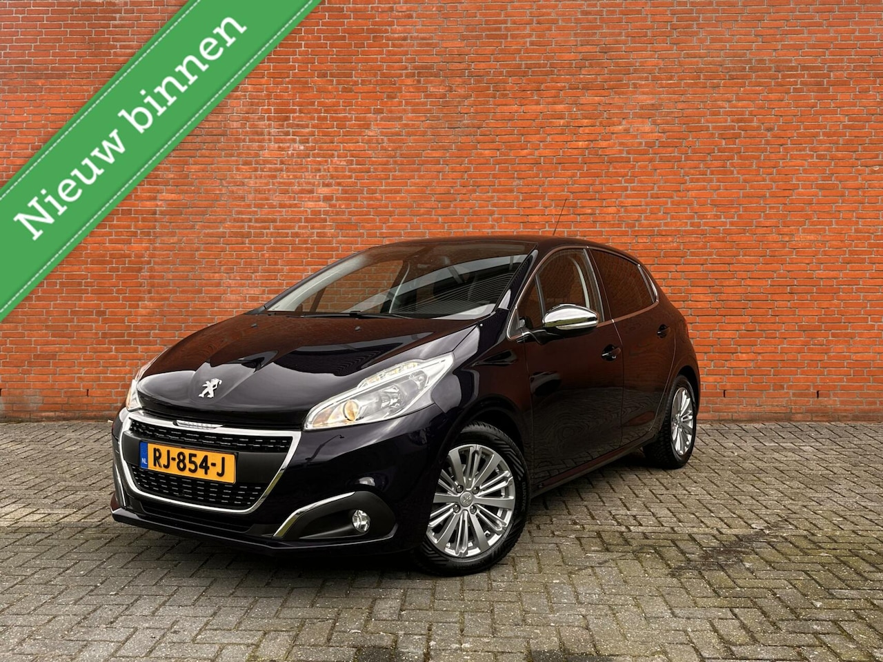 Peugeot 208 - 1.2 PureTech Allure|CARPLAY|AUTOMAAT|CAMERA - AutoWereld.nl